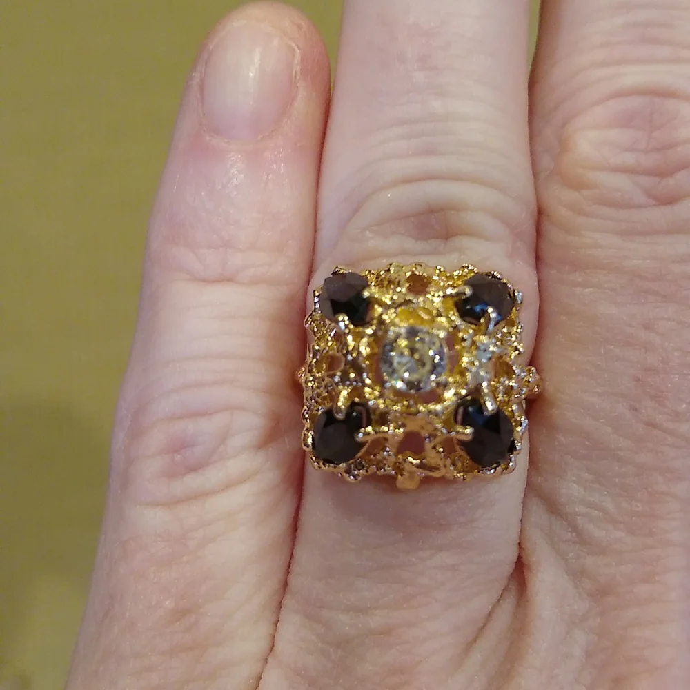 Green Tourmaline and diamond square Bombe style ring, 14kt yellow gold - Picture 5 of 10